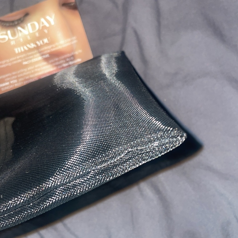 Sunday Riley makeup bag - Picture 5 of 6